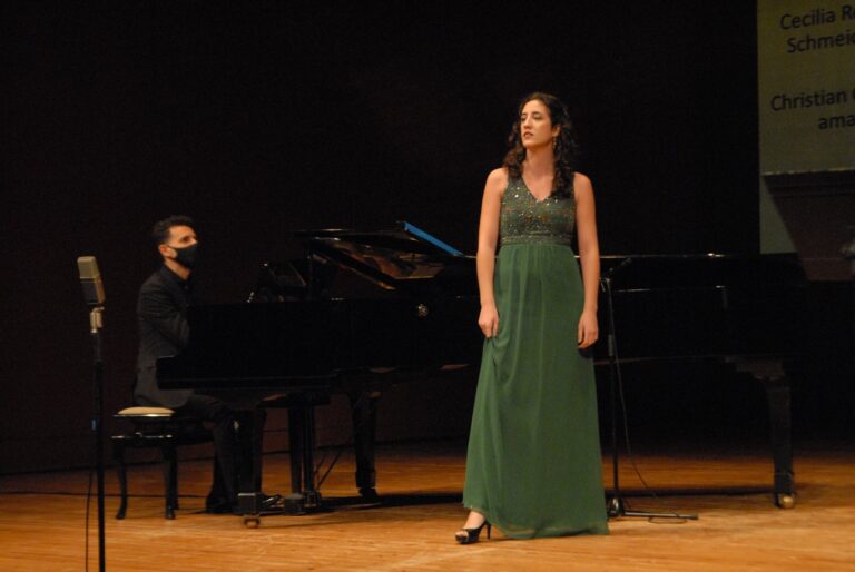 Laura Orueta | Amigos Ópera Santiago