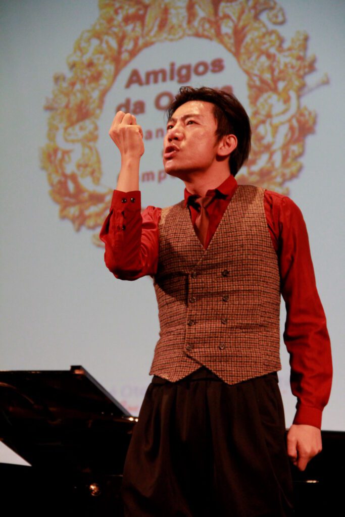 Zhang Shuai verticalA | Amigos Ópera Santiago